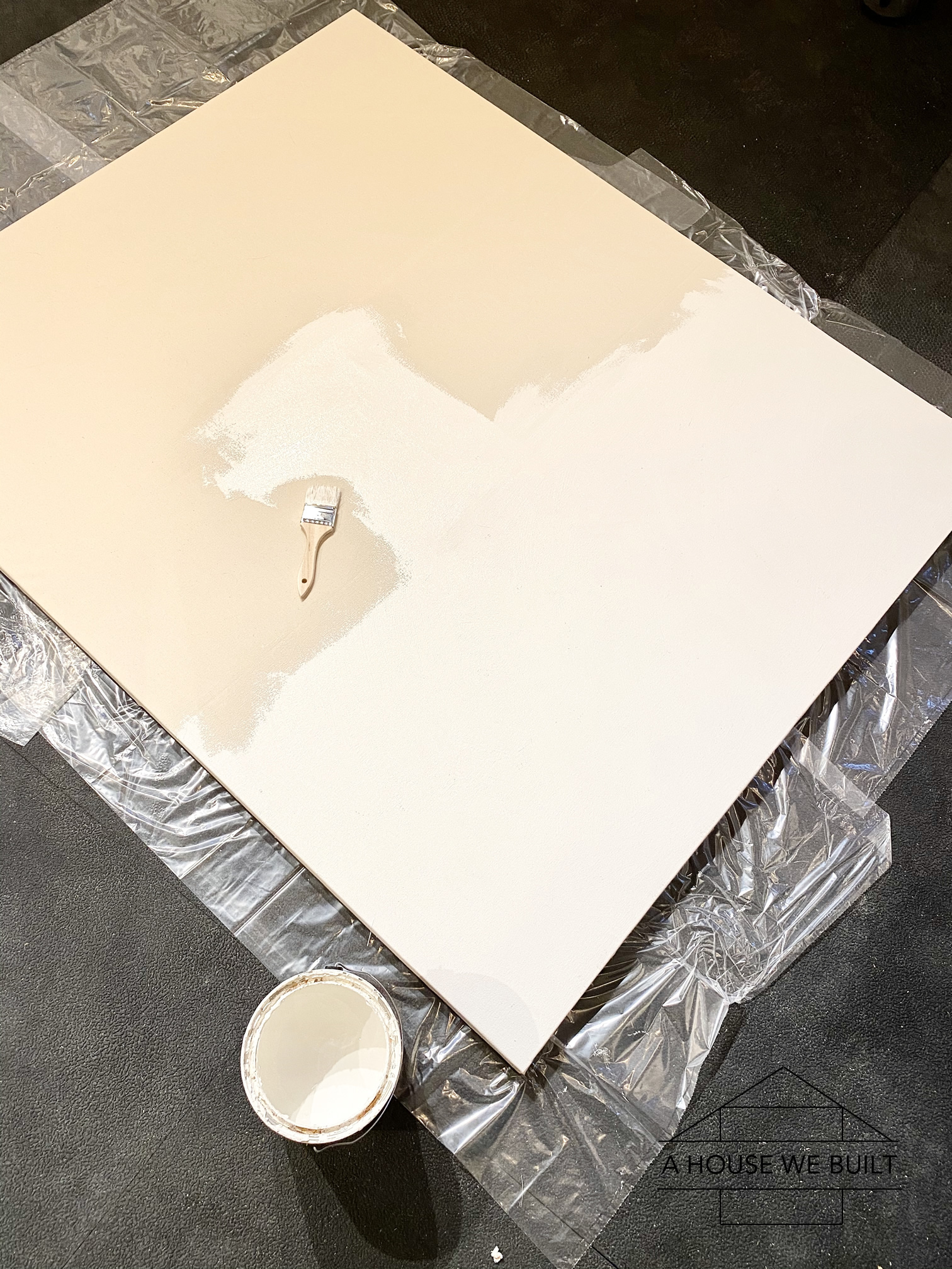 Preparing a canvas before painting How to prepare canvas for painting <